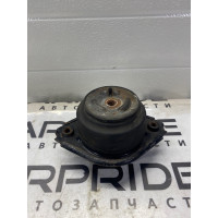 Подушка двигателя