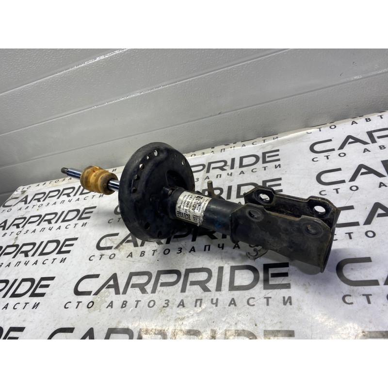 Амортизатор (подвеска) chevrolet cruze J300 2017 39040191