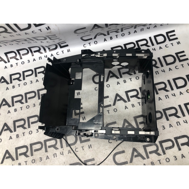 Рамка магнитофона (салон) Mercedes-Benz GL X164 2012 4.6 1646800216