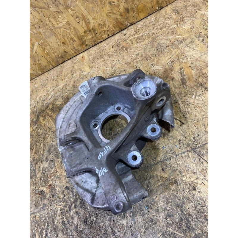 Цапфа підвіски (підвіска) BMW 5-series F10 2011 3.0 N55B30 33326793770