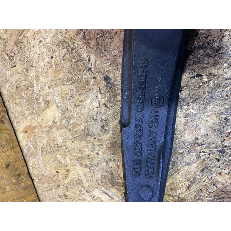 Цапфа подвески (подвеска) Porsche Cayenne 9PA 7l0407257a