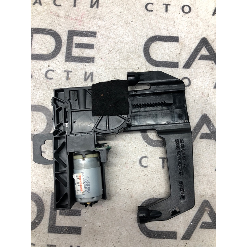 Привод подголовника (электрика) Mercedes-Benz C-class W203 2007 3.0 0009700026