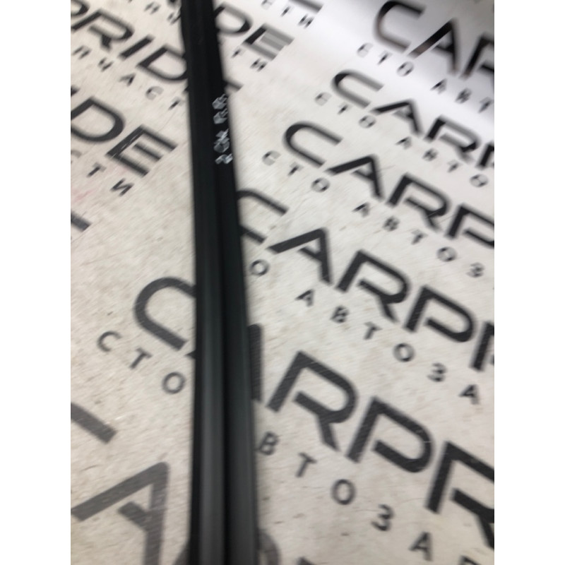 Молдинг стекла внутренний (наружные элементы кузова) Jeep Cherokee KL 2014 3.2 68103084AB