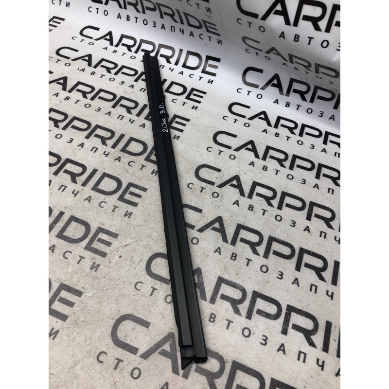 Молдинг стекла внутренний (наружные элементы кузова) Jeep Cherokee KL 2014 3.2 68103096AB