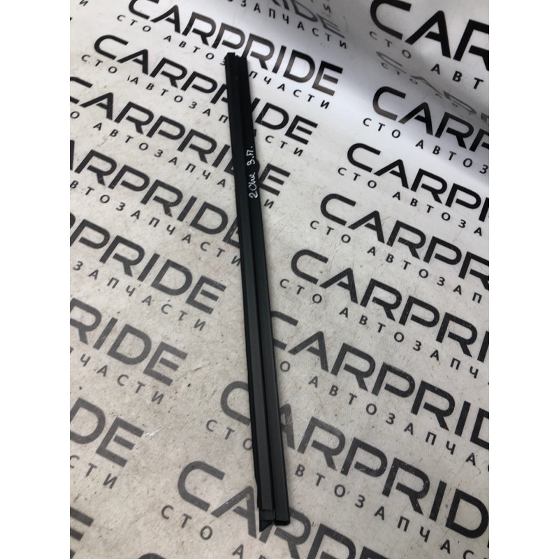 Молдинг стекла внутренний (наружные элементы кузова) Jeep Cherokee KL 2014 3.2 68103096AB