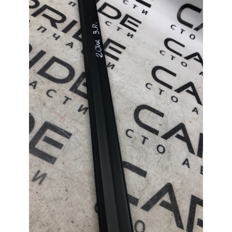 Молдинг стекла внутренний (наружные элементы кузова) Jeep Cherokee KL 2014 3.2 68103096AB