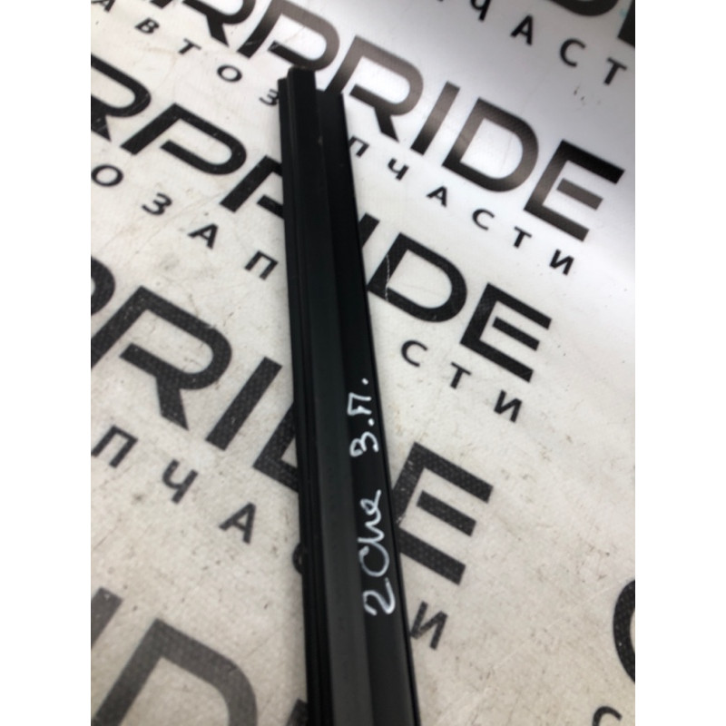 Молдинг стекла внутренний (наружные элементы кузова) Jeep Cherokee KL 2014 3.2 68103096AB