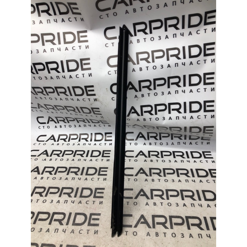 Молдинг стекла внутренний (наружные элементы кузова) Jeep Cherokee KL 2014 3.2 68103096AB