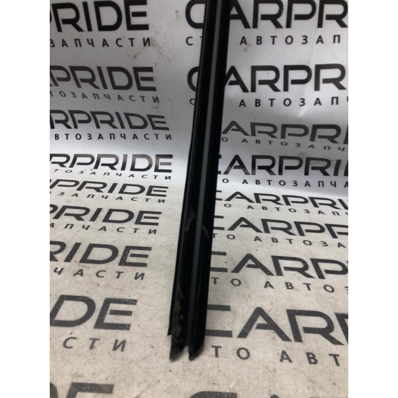 Молдинг стекла внутренний (наружные элементы кузова) Jeep Cherokee KL 2014 3.2 68103096AB