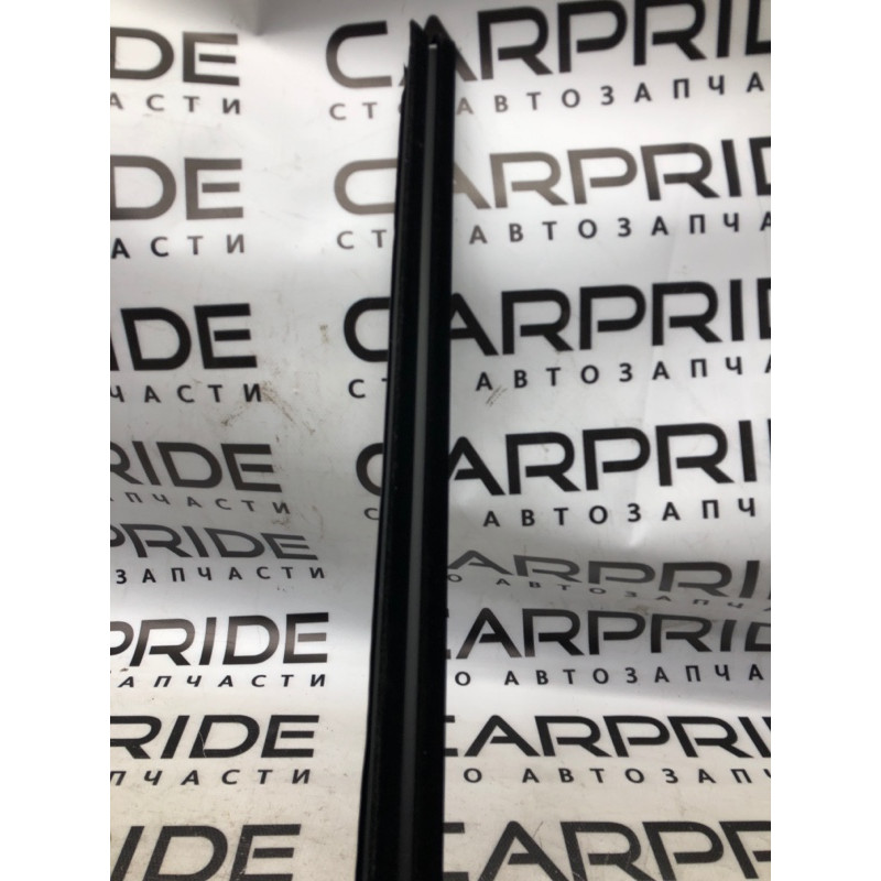 Молдинг стекла внутренний (наружные элементы кузова) Jeep Cherokee KL 2014 3.2 68103096AB