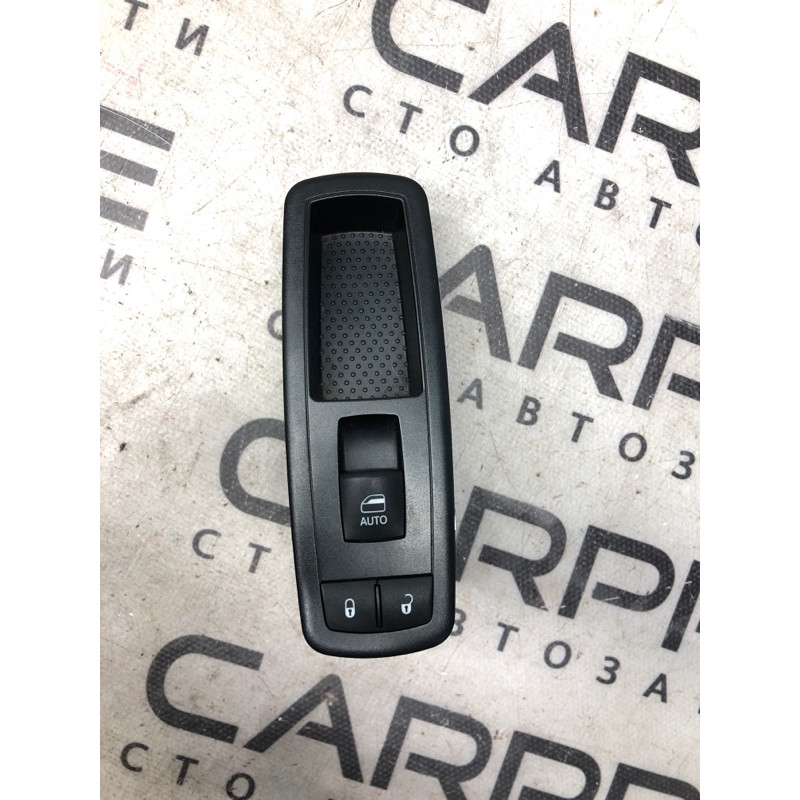 Кнопка стеклоподъемника (электрика / кнопки) Jeep Cherokee KL 2014 3.2 68141892aa