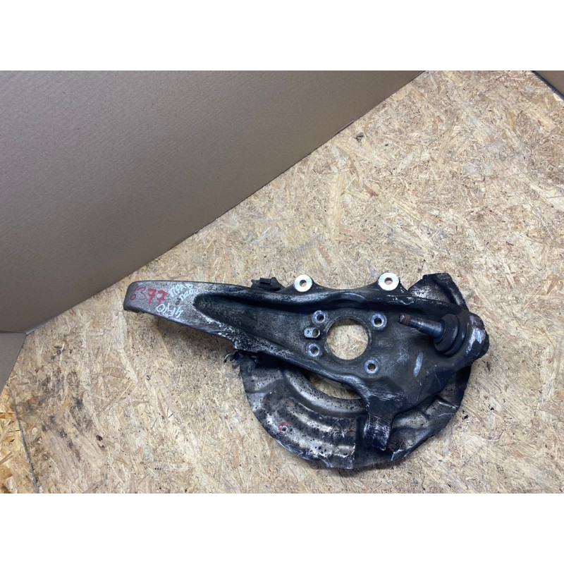 Поворотний кулак (підвіска) BMW 5-series F10 2011 3.0 N55B30 31216777752