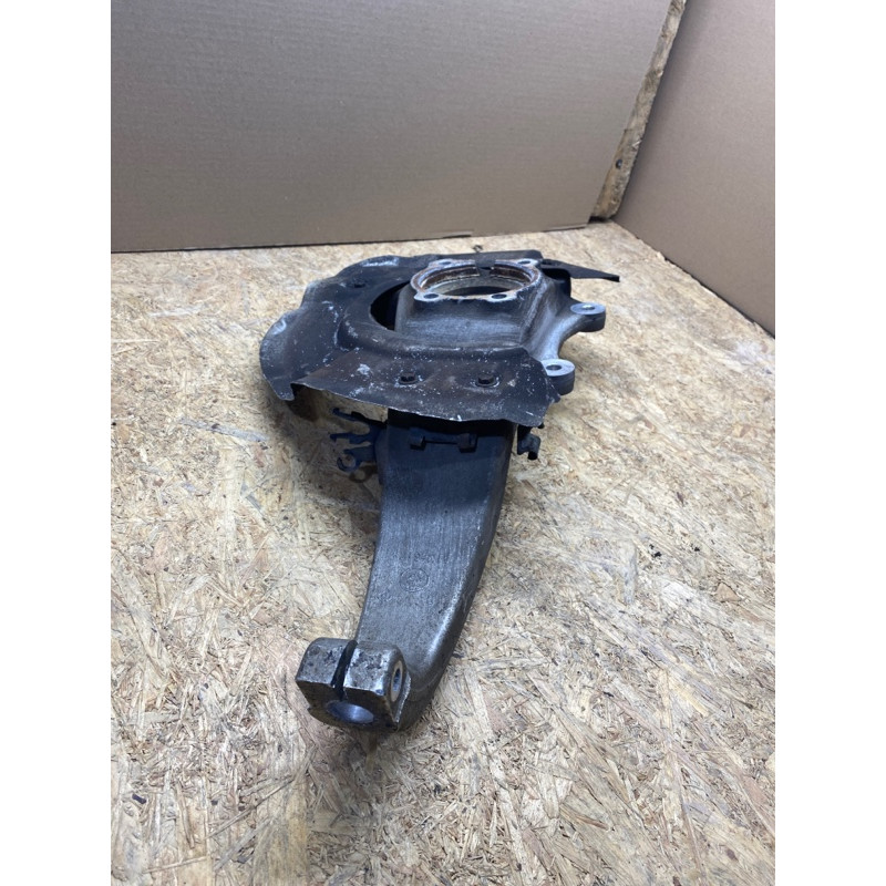 Поворотний кулак (підвіска) BMW 5-series F10 2011 3.0 N55B30 31216777752