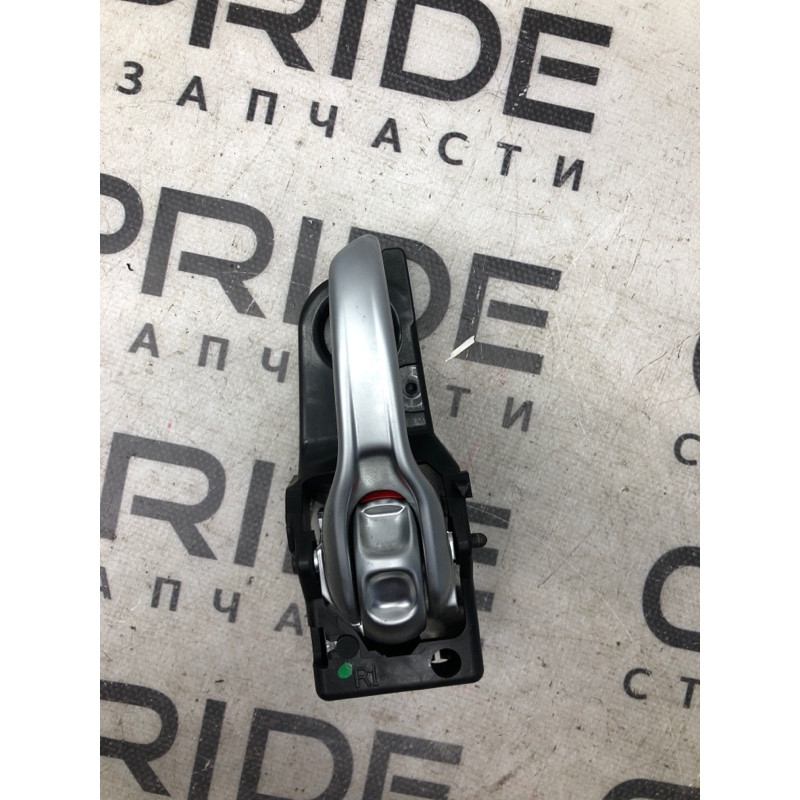 Ручка дверей внутрішня (салон) Jeep Cherokee KL 2014 3.2 68227250AA