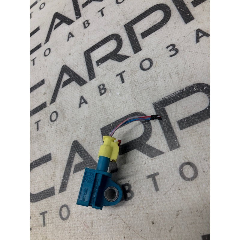 Датчик удара (электрика / датчики) Volkswagen Passat B7 2014 1.8 5k0959351a