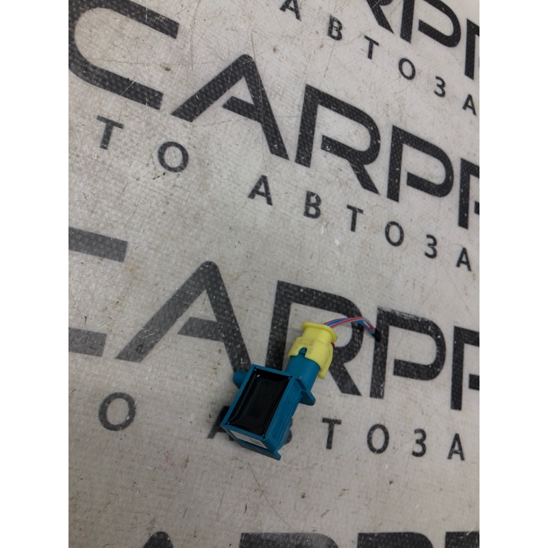 Датчик удара (электрика / датчики) Volkswagen Passat B7 2014 1.8 5k0959351a