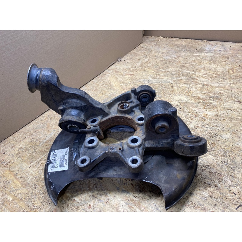 Цапфа подвески (подвеска) Volvo XC90 P28 31277992