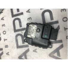 Привод заслонки отопителя