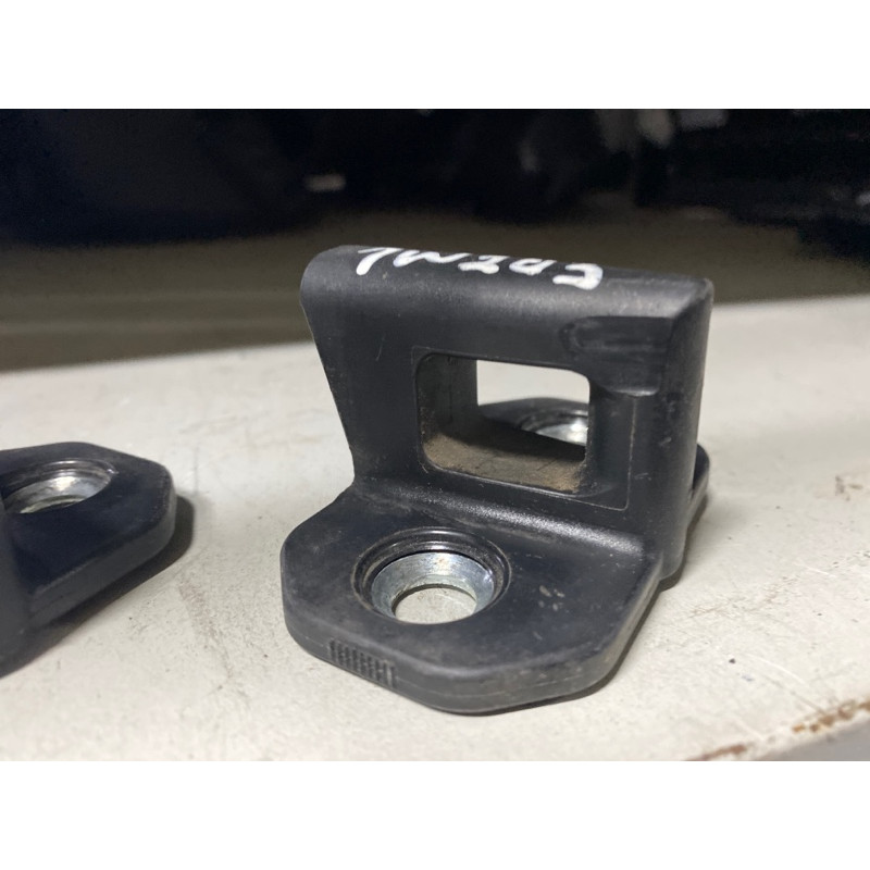 Замок дверей (кузов і елементи) Mercedes-Benz C-class W203 1.8 M111.951 A2037200004