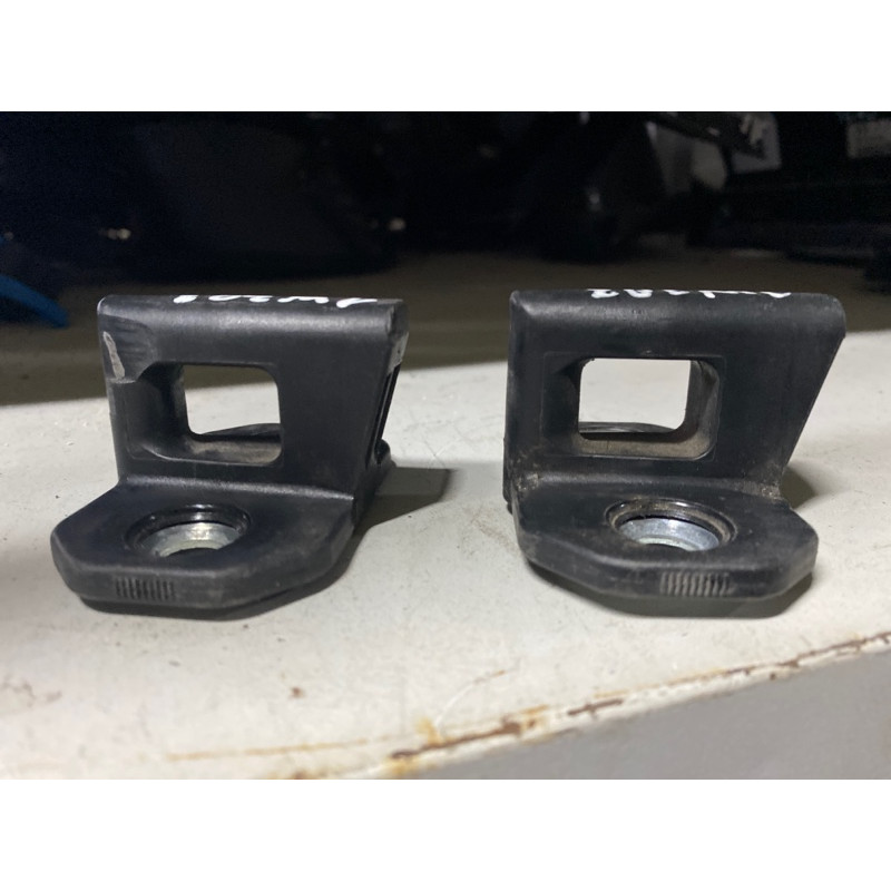 Замок дверей (кузов і елементи) Mercedes-Benz C-class W203 1.8 M111.951 A2037200004