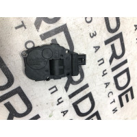 Привод заслонки отопителя