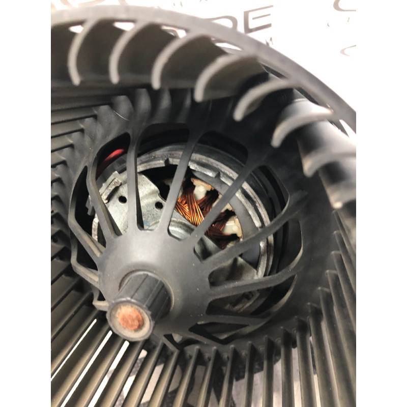 Мотор печки (отопление и кондиционирование) FORD Focus MK3 2015 2.0 H1FZ19805A