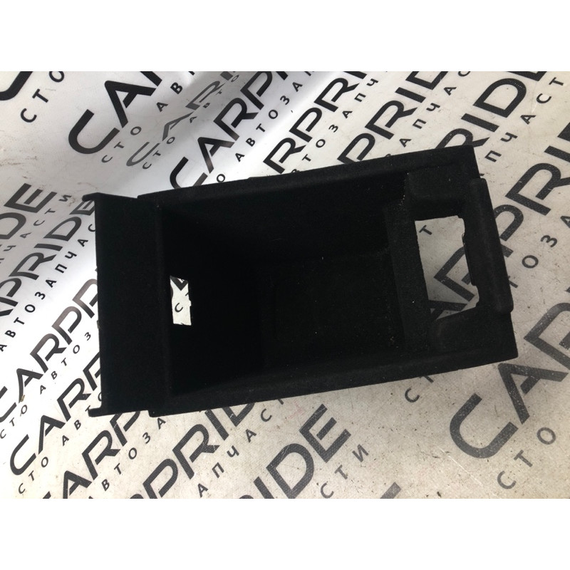 Ящик центральной консоли (салон) Cadillac Xt5 1 2016 3.6 84093683