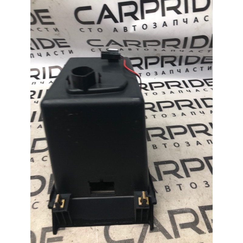 Ящик центральной консоли (салон) Cadillac Xt5 1 2016 3.6 84093683