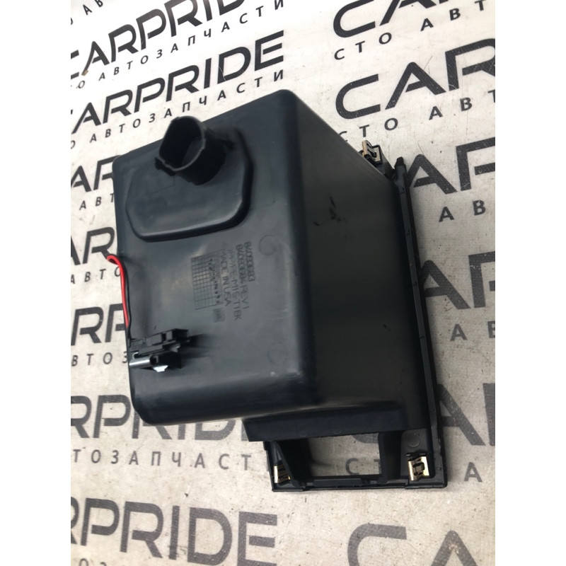 Ящик центральной консоли (салон) Cadillac Xt5 1 2016 3.6 84093683