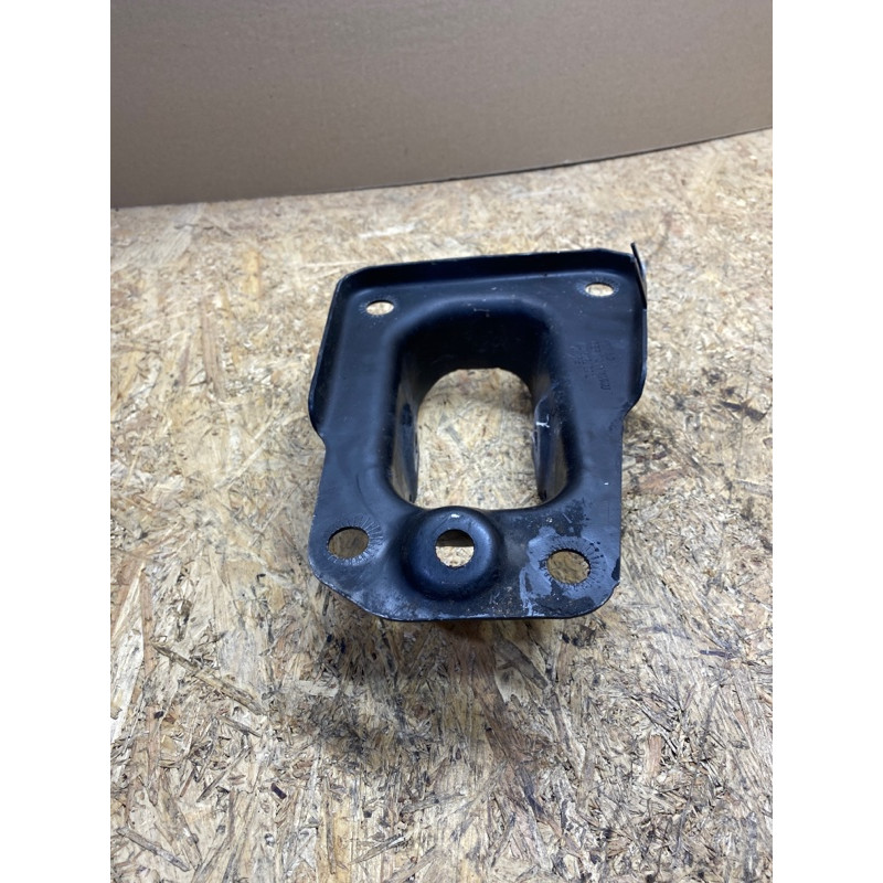 Кронштейн (двигатель и элементы) Volkswagen Passat B7 2014 1.8 1k0505129