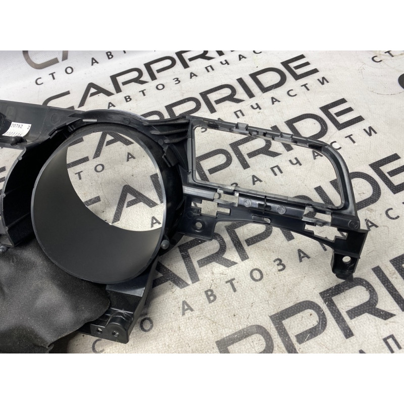 Накладка панели приборов (салон) FORD Mustang MK6 2015 FR3B63044D70B