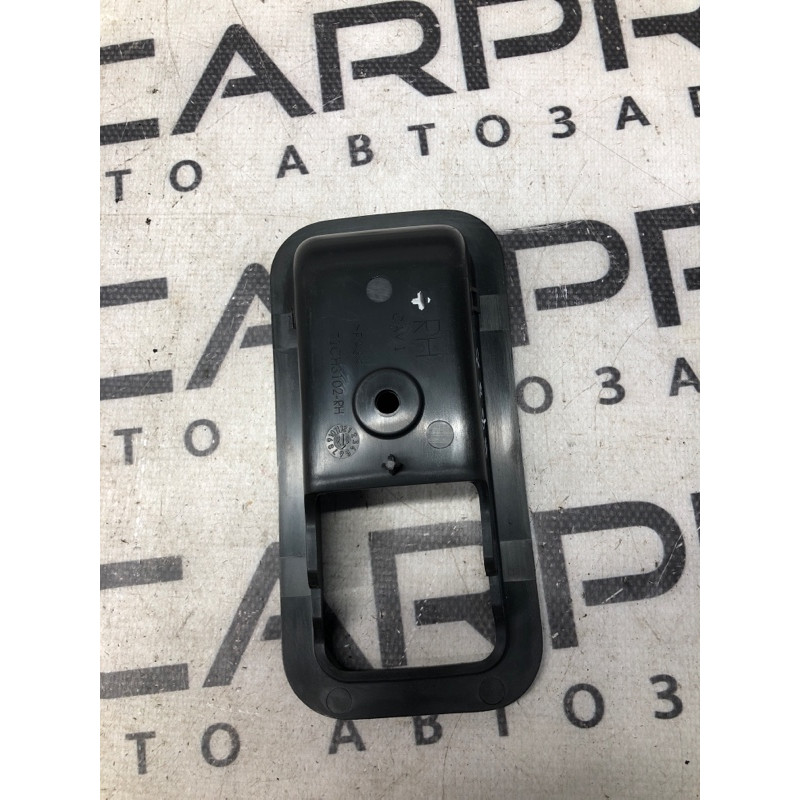 Накладка ручки внутренней (салон) Cadillac Xt5 1 2016 3.6 71ch3102