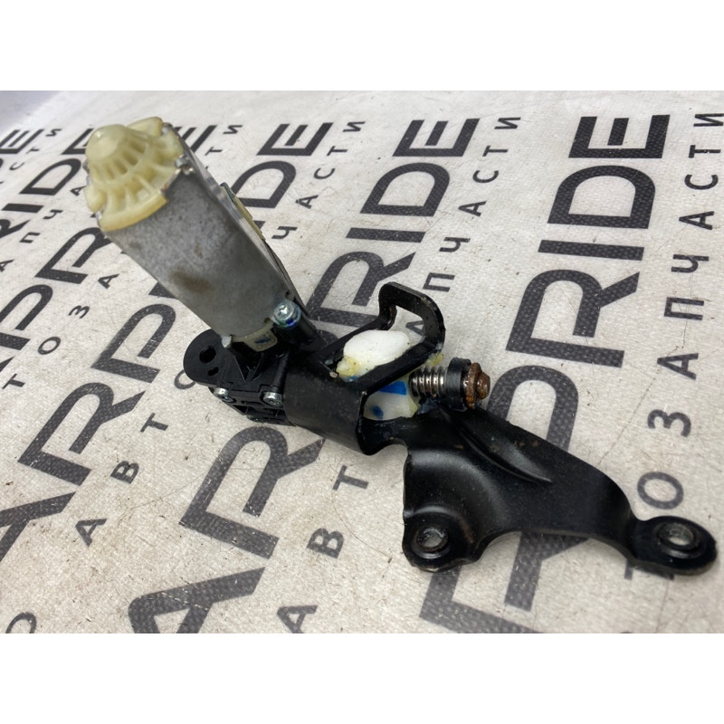 Моторчик регулировки сидения (электрика) Cadillac Xt5 1 2016 3.6 13589192