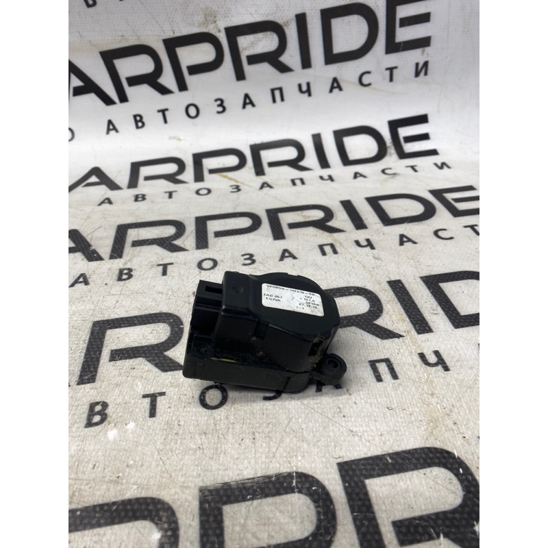 Привод заслонки отопителя (отопление и кондиционирование) FORD Focus MK3 2012 2.0 vp3m5h19e616bb