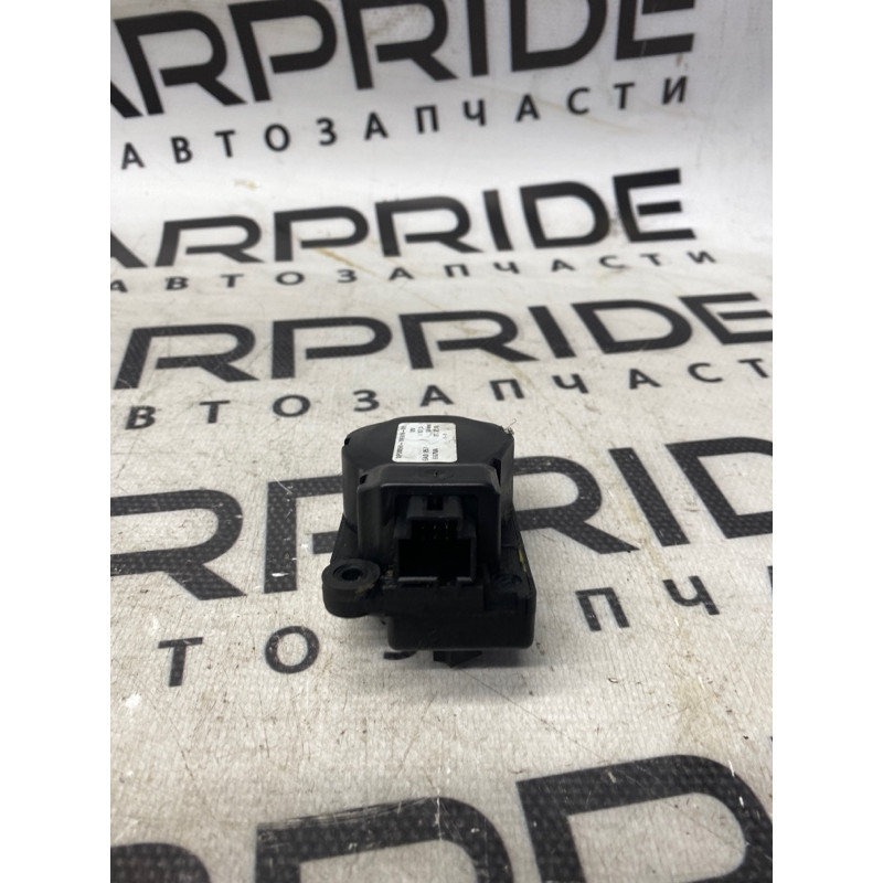 Привод заслонки отопителя (отопление и кондиционирование) FORD Focus MK3 2012 2.0 vp3m5h19e616bb