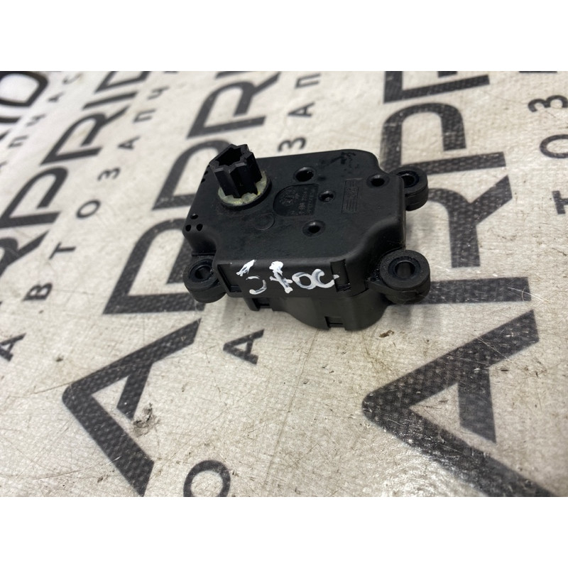 Привод заслонки отопителя (отопление и кондиционирование) FORD Focus MK3 2012 2.0 vp3m5h19e616bb