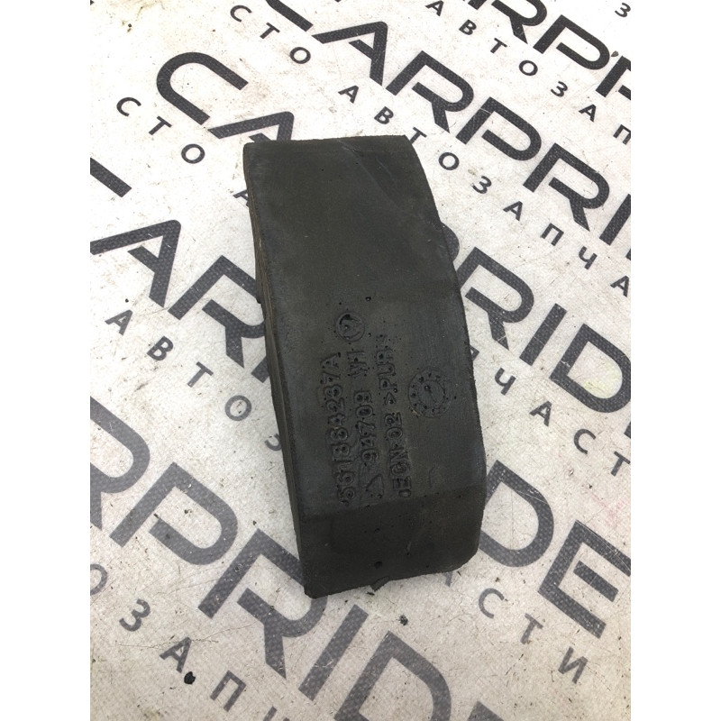 Уплотнитель крыла (кузов и элементы) Volkswagen Passat B7 561864237a