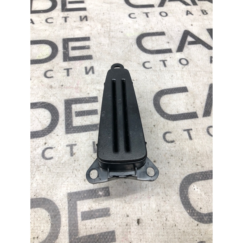 Накладка центральной консоли (салон) FORD Focus MK3 2015 2.0