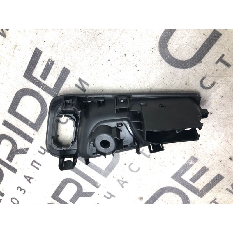 Ручка дверей внутрішня (салон) FORD Focus MK3 F1EBA22600BAW