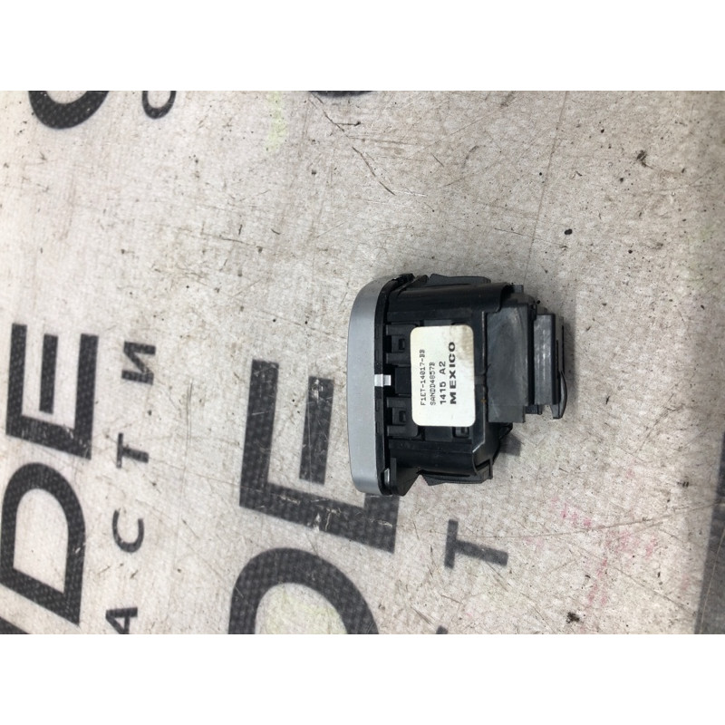 Кнопка блокировки центрального замка (электрика / кнопки) FORD Focus MK3 f1et14017bb