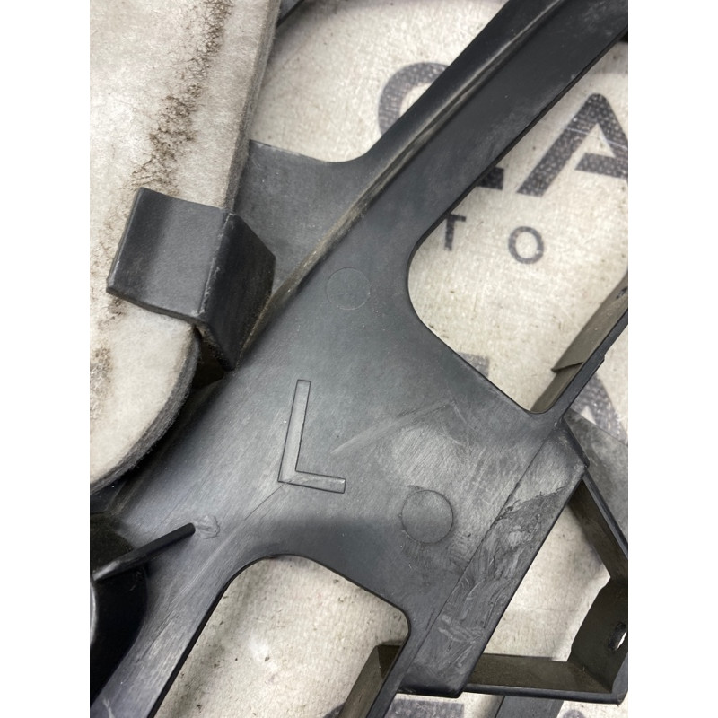 Крепление бампера (кузов и элементы) Mercedes-Benz GL X164 2012 4.6 a1648852714