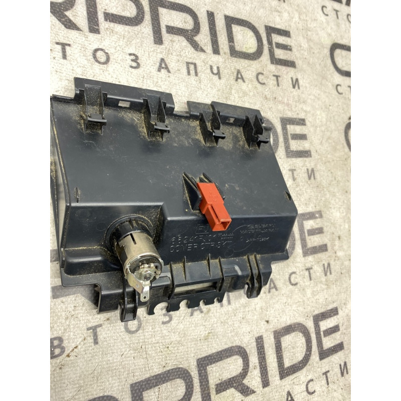 Накладка центральной консоли (салон) Subaru Impreza WRX 2019 66241fj011