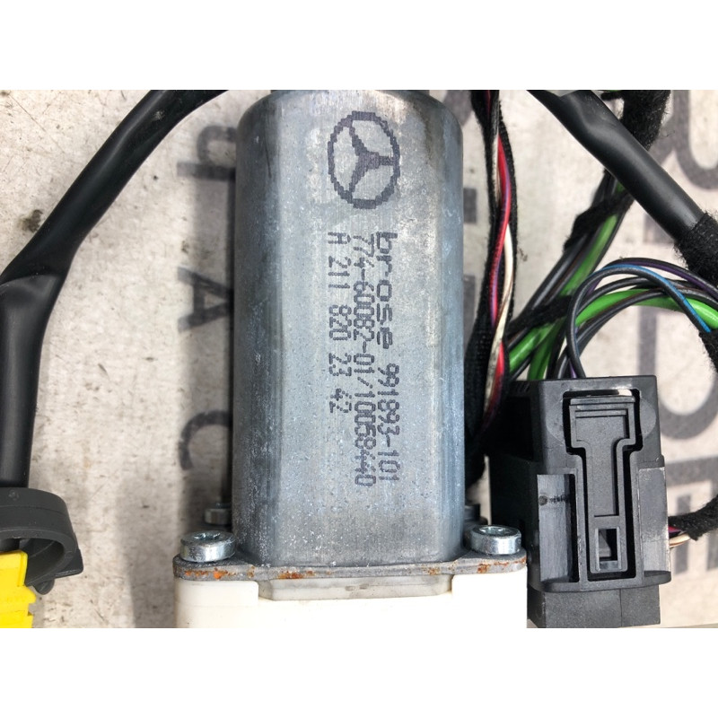 Мотор стеклоподъемника (электрика) Mercedes-Benz E-class W211 2008 3.5 a2118202342