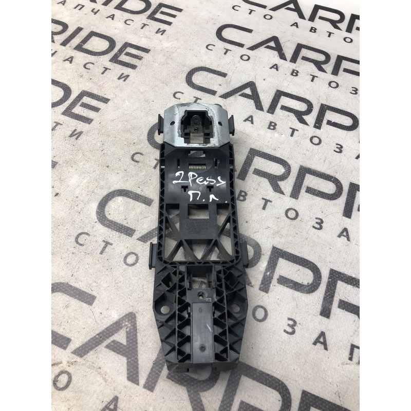 Кронштейн ручки двери (кузов и элементы) Volkswagen Passat B7 2014 1.8 5n0837885h