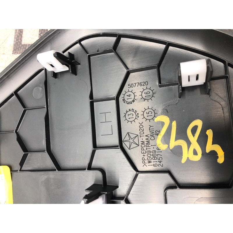 Накладка торпеды боковая (салон) Jeep Cherokee KL 2014 3.2 1uh72dx9aa