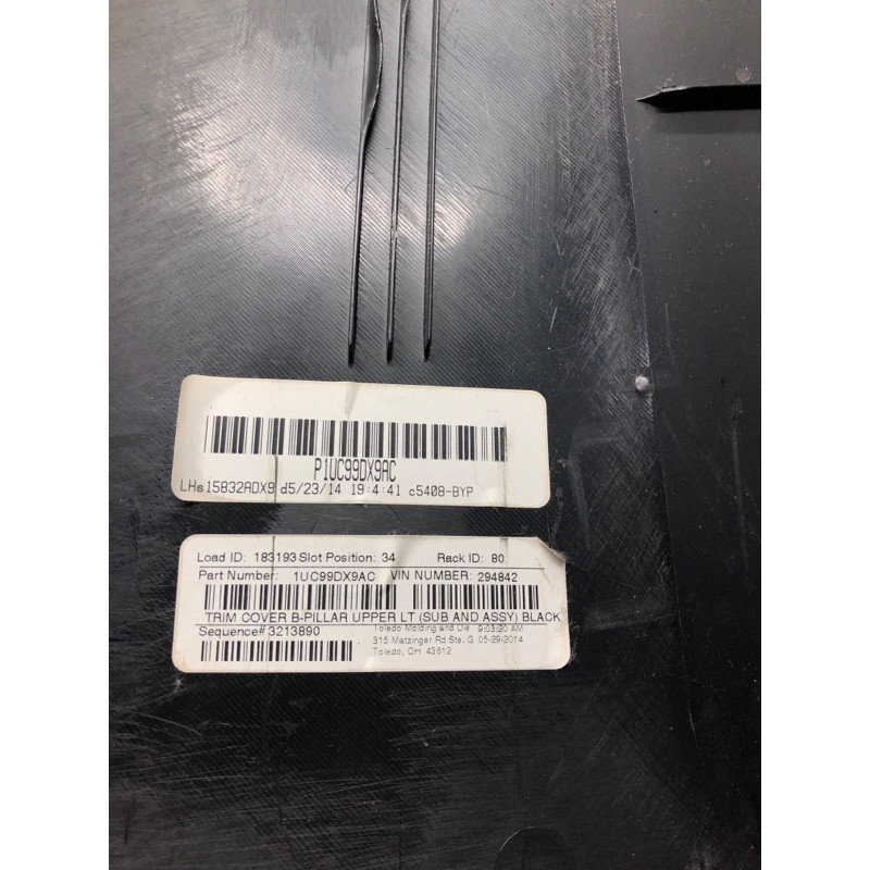 Обшивка Стойки (салон) Jeep Cherokee KL 2014 3.2 1uc99dx9ac