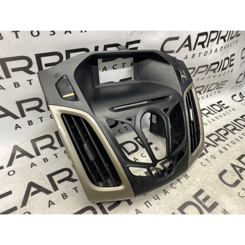 Накладка торпеды (салон) FORD Focus MK3 2012 2.0 cm5118835jaw