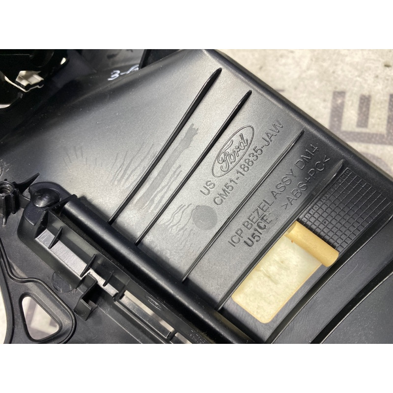 Накладка торпеды (салон) FORD Focus MK3 2012 2.0 cm5118835jaw