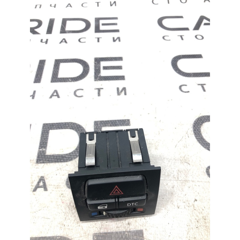 Кнопка аварийной сигнализации (электрика / кнопки) BMW 3-series E92 2010 3.0 N54 61319196714