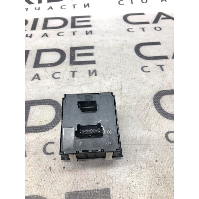 Кнопка аварийной сигнализации (электрика / кнопки) BMW 3-series E92 2010 3.0 N54 61319196714